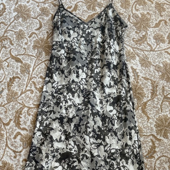 Kenneth Cole Black and Gray Floral Chemise - Picture 1 of 3